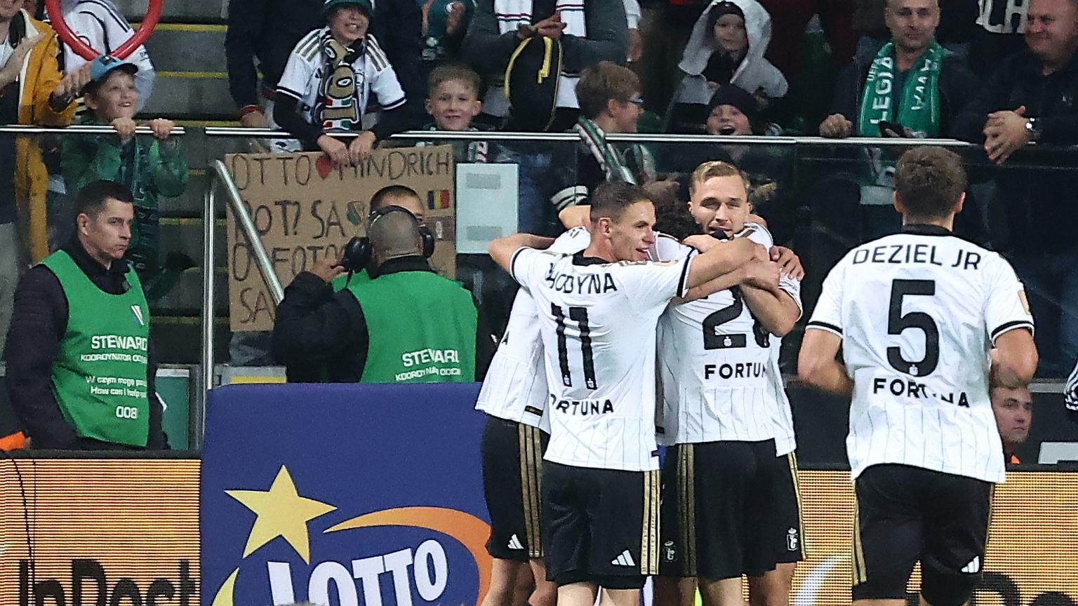 Legia Warszawa vence Wisła Kraków e iguala pontos com Lech