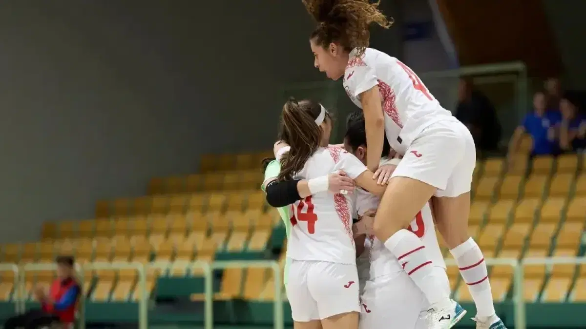 Espanha vence Itália (1-2) e fica mais perto do Europeu