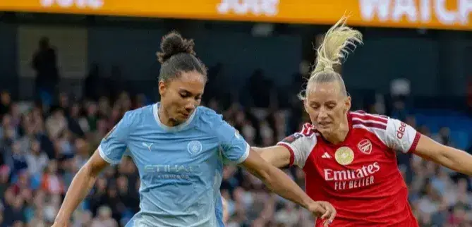 Jogadoras do Manchester City alvo de insultos durante