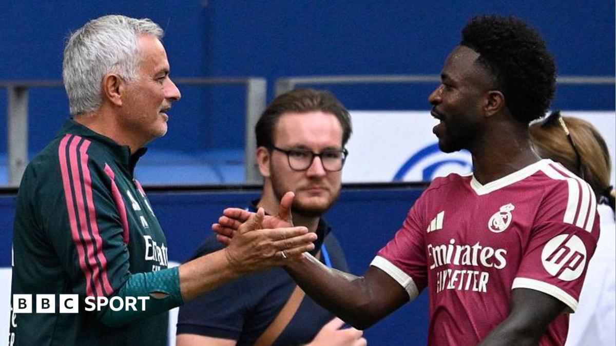 Mourinho revela como convenceu Vinícius a ficar no Real