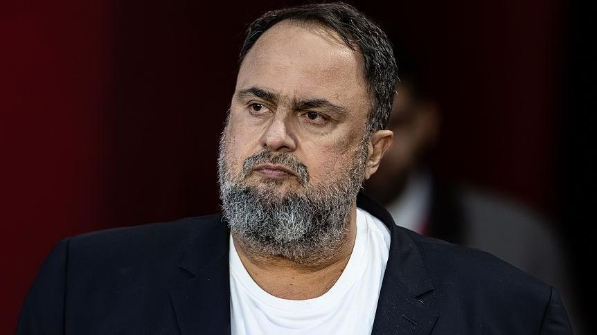 Marinakis, dono do Nottingham Forest, processa o Crystal
