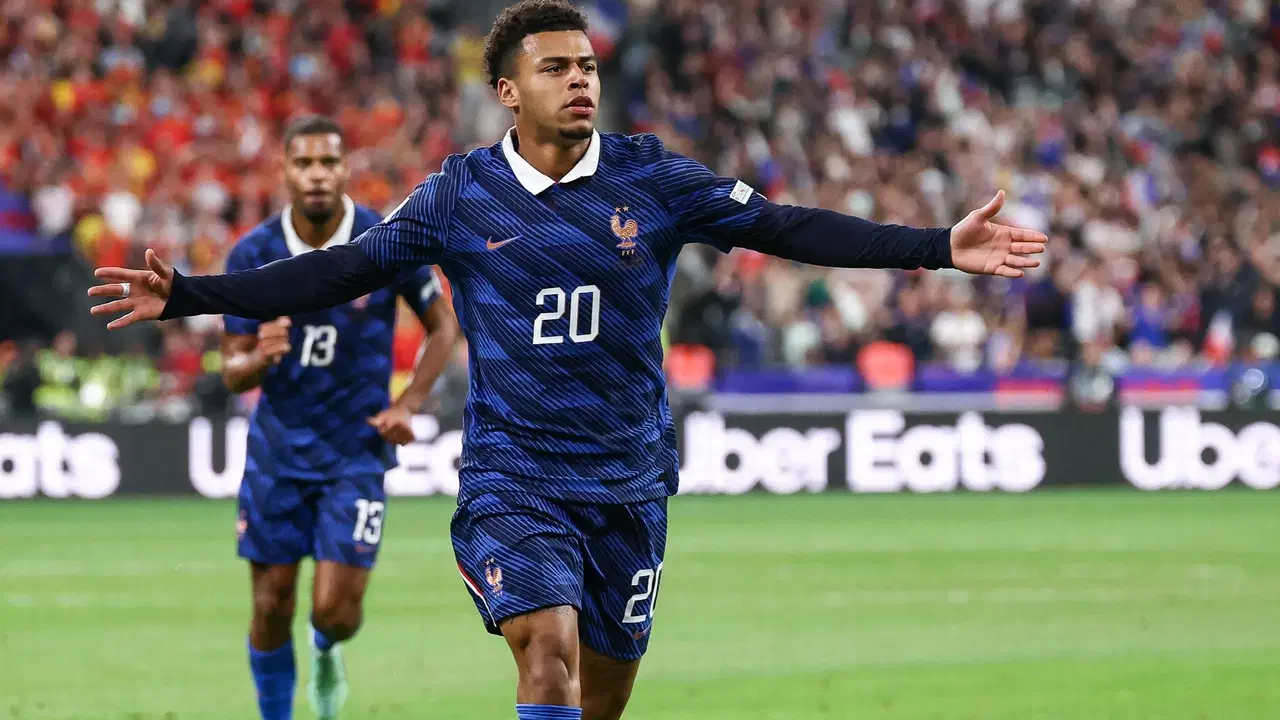 França vira e goleia a Bélgica no quarto de hora final