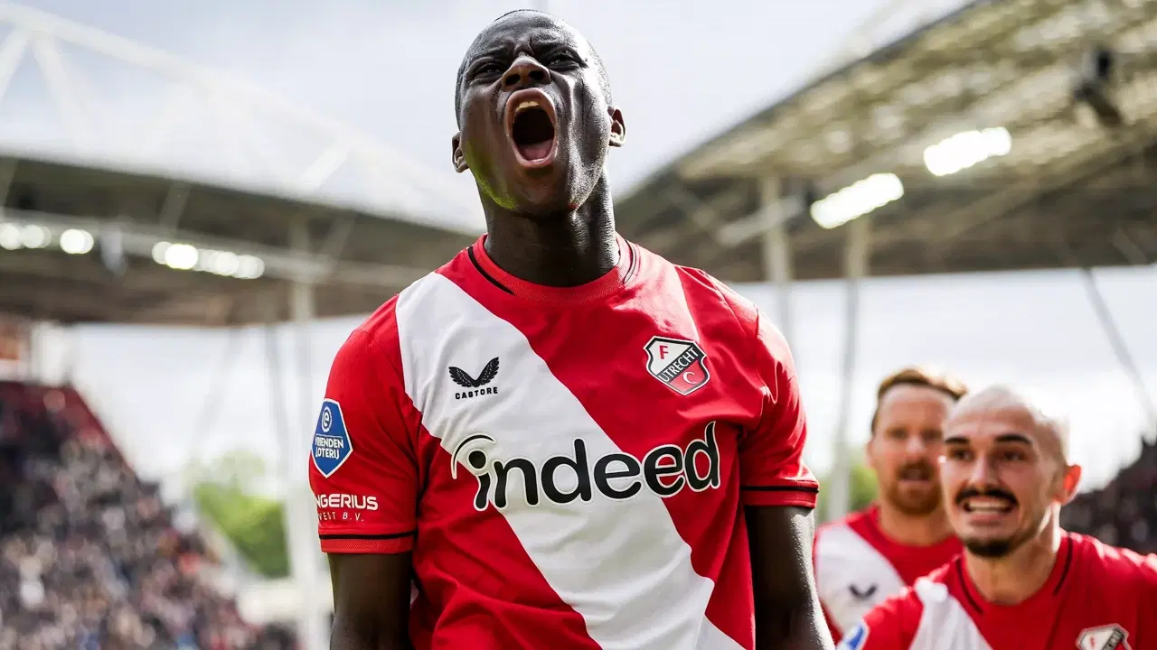 Dois golaços de Cathline selam triunfo do FC Utrecht sobre