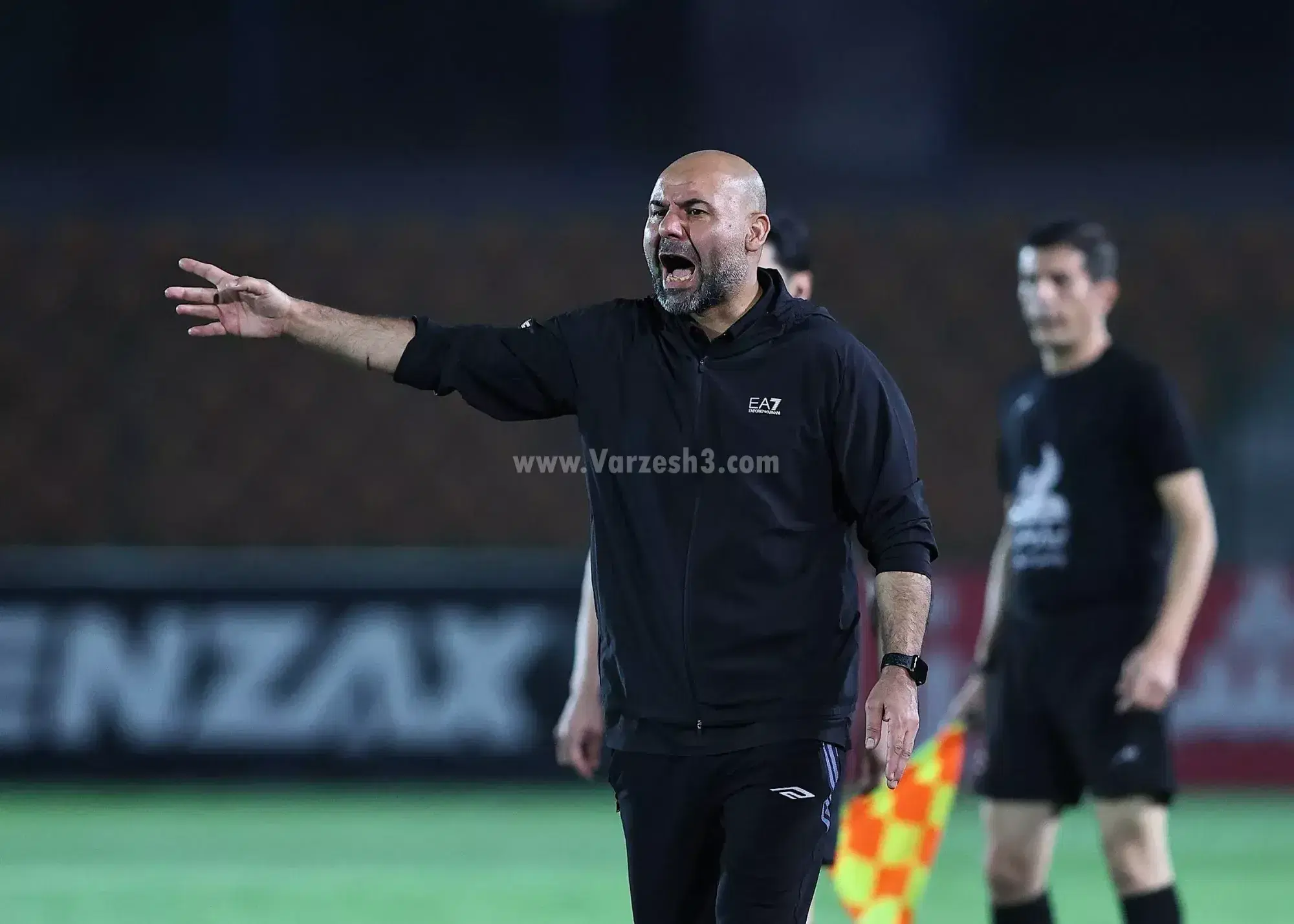 Sohrab não perde para ninguém: Esteghlal chega aos 11 jogos