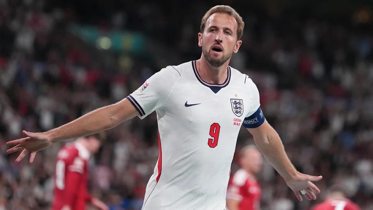 Harry Kane iguala recorde de Peter Shilton como jogador com