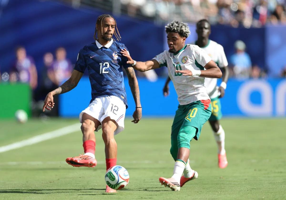 Barcola e Mbaye ausentes no PSG para o Trophée des
