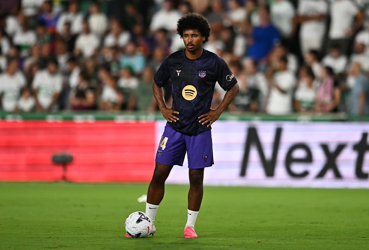 Estreia perfeita! Adeyemi marca logo pelo Barça no arranque