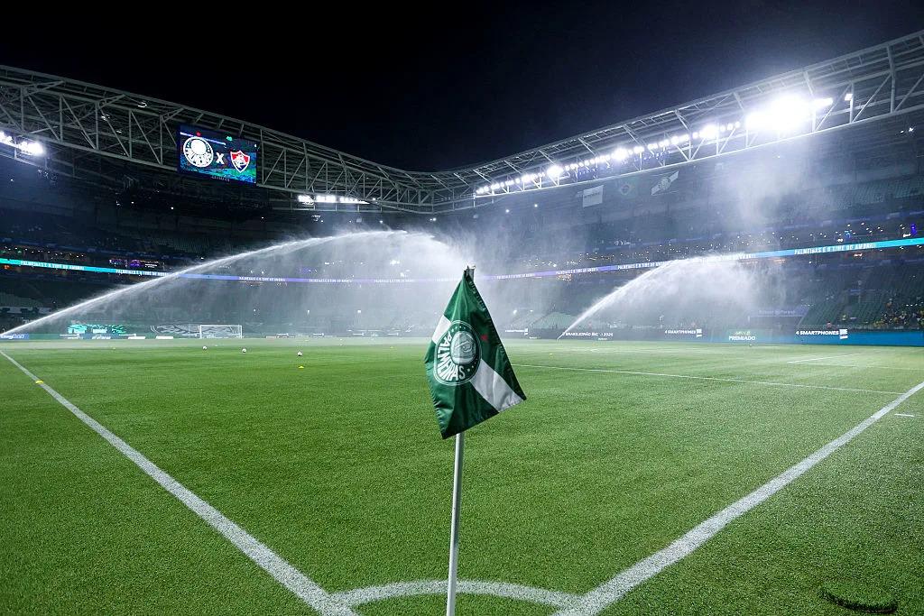 Palmeiras e Corinthians anunciam onzes para dérbi decisivo