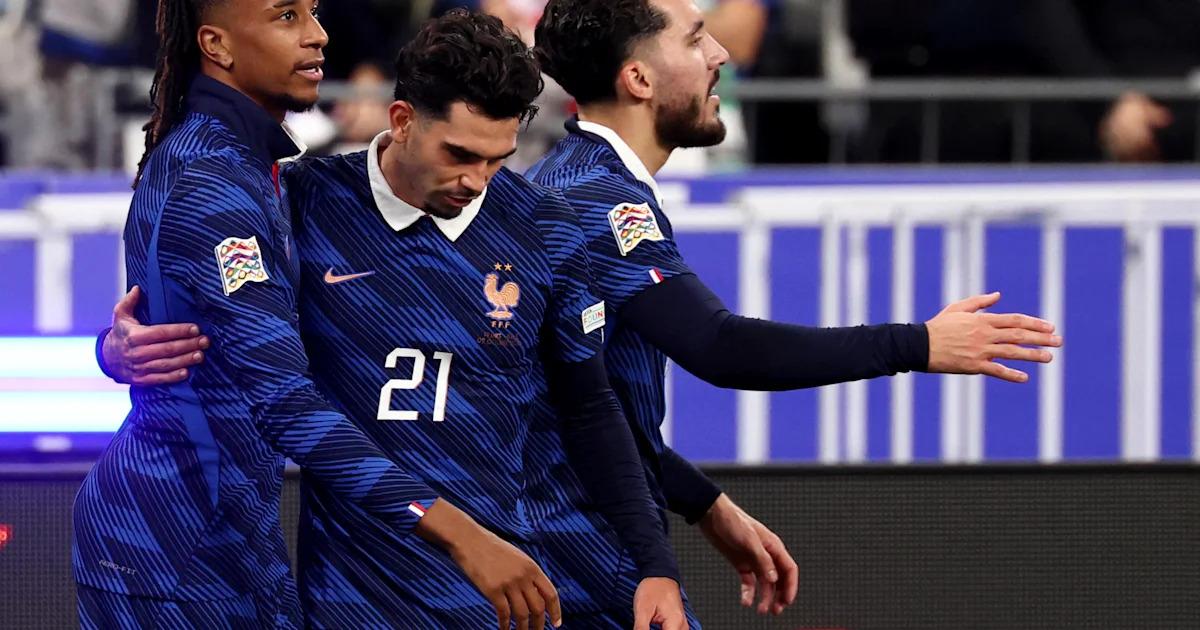 Olise marca golaço de livre e dá vantagem efémera à França